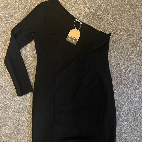 Main Strip Black One-Shoulder Dress - Picture 2 of 4